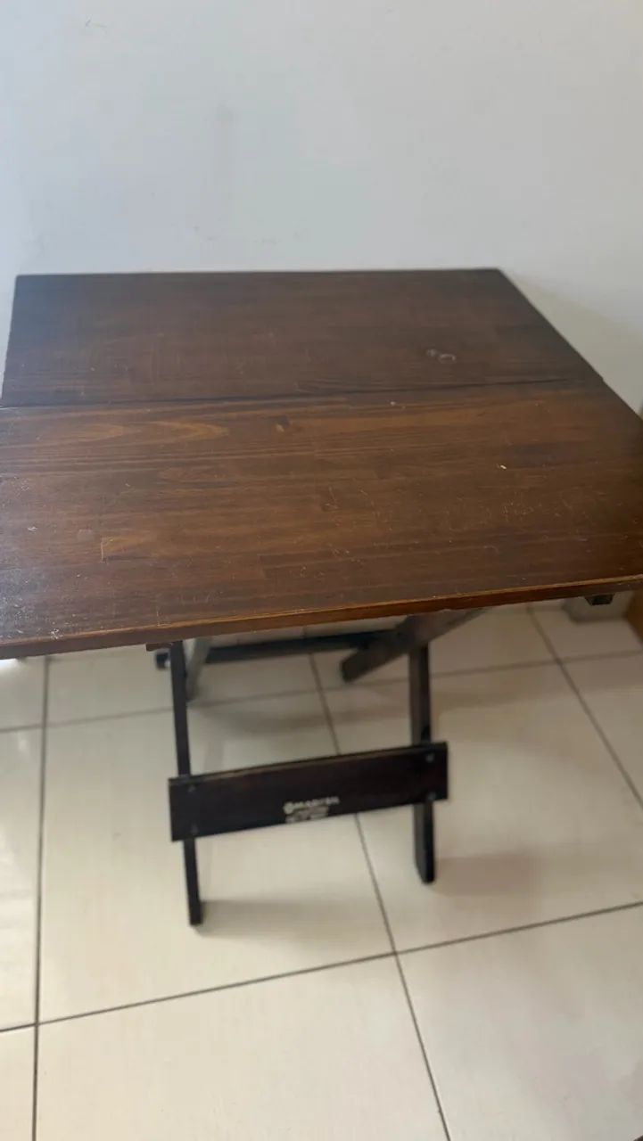 Conjunto de mesas com 4 cadeiras dobráveis  - Foto 3