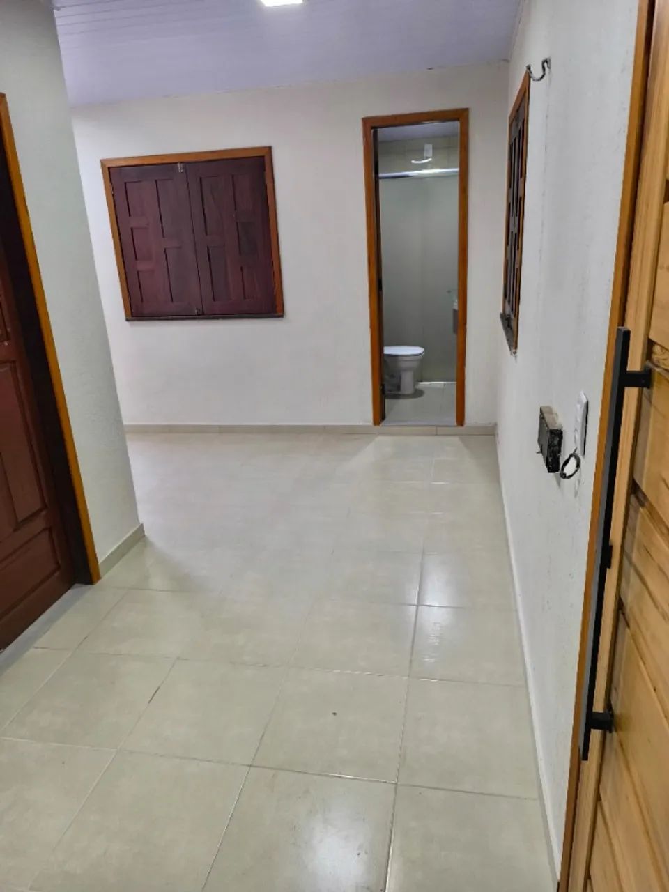 ALUGO casa reformada com 1 quarto/ kitnet - Foto 3