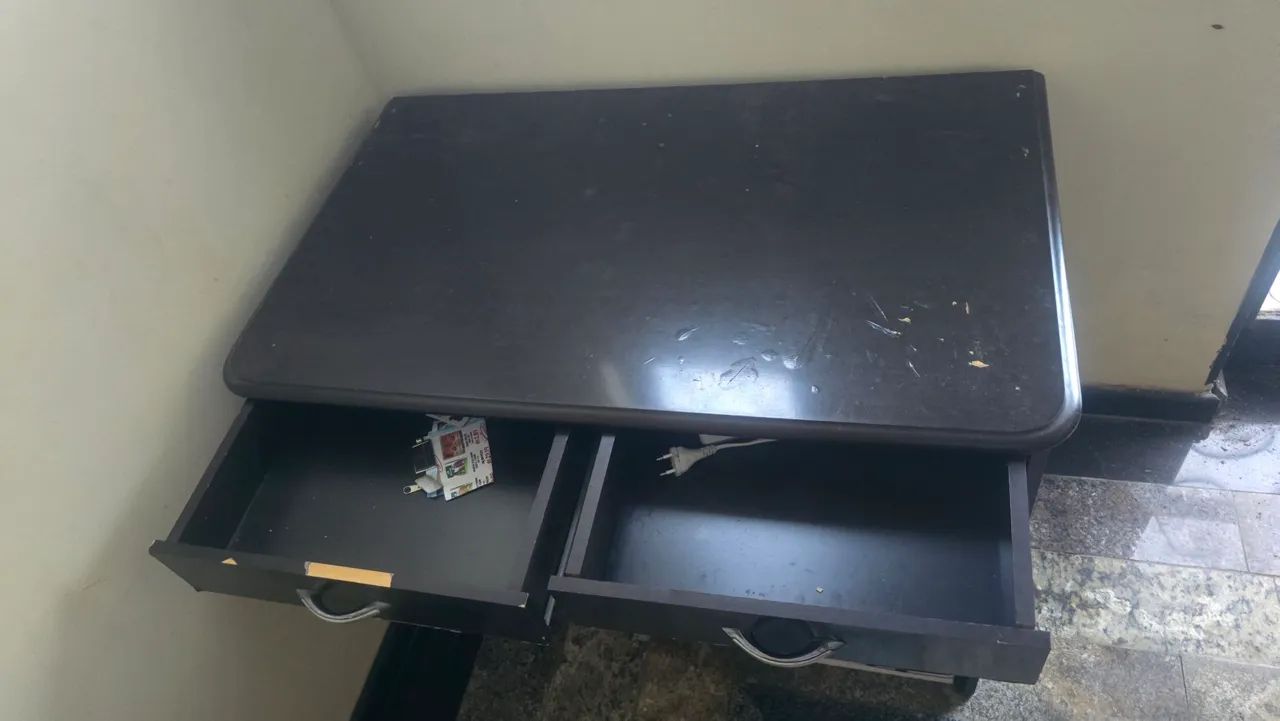 Mesa de quarto