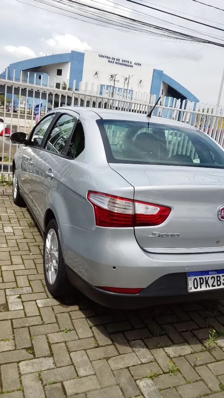 Fiat Grand Siena ESSENCE 1.6 FLEX 16V 2013