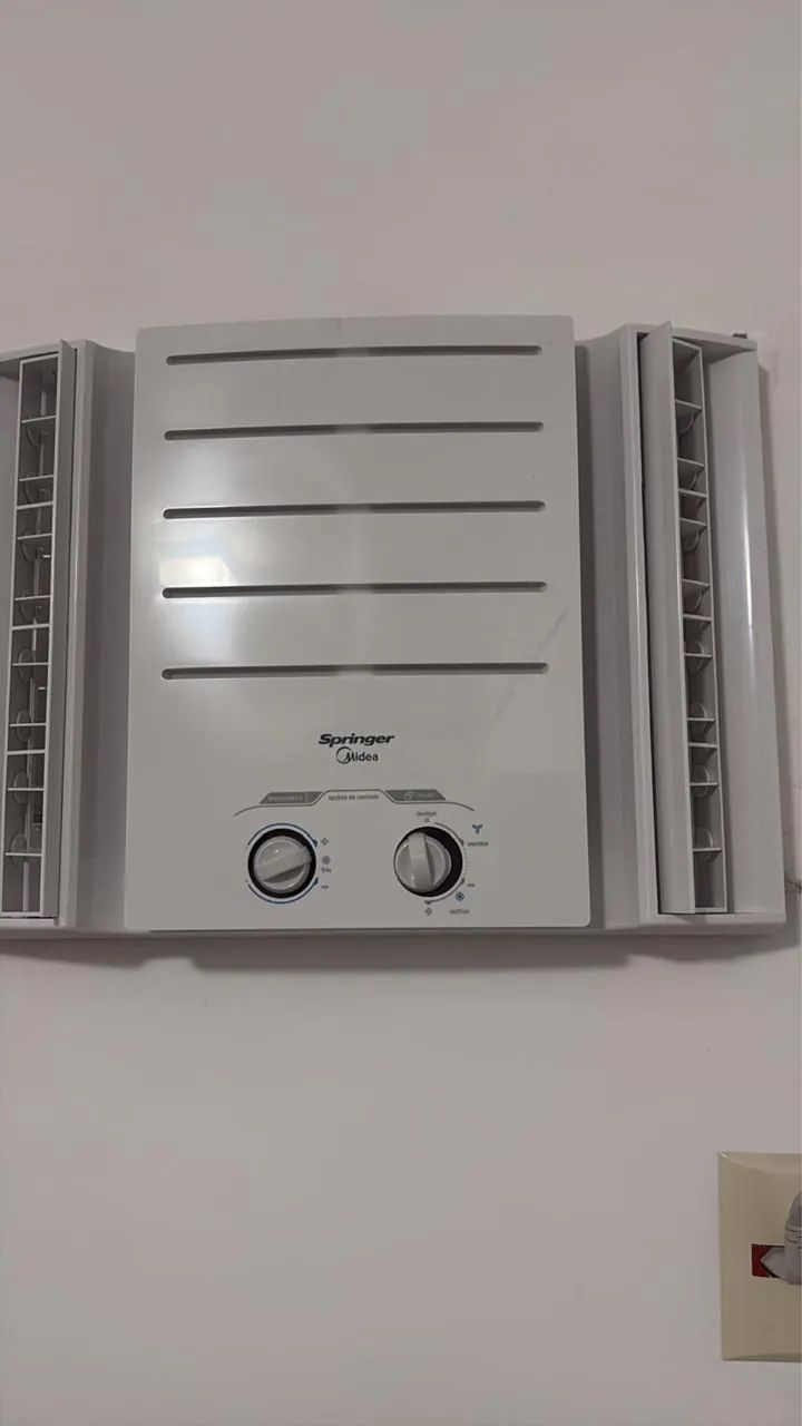 Ar condicionado de Janela Midea - 7500 btus (com nota fiscal)