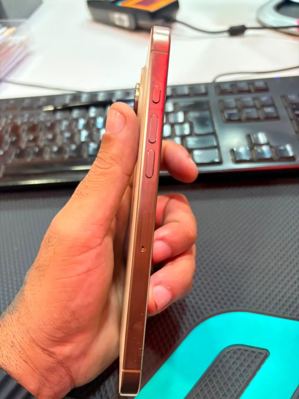iPhone 16 pro max 256 desert titaniun  - Foto 5