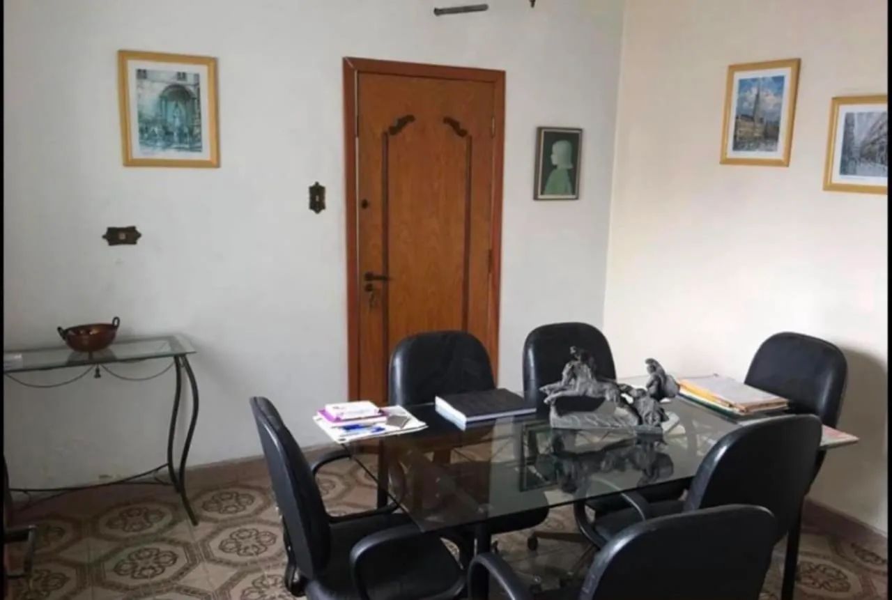 Casa comercial na Rua Pires de Campos, 375  70 m²