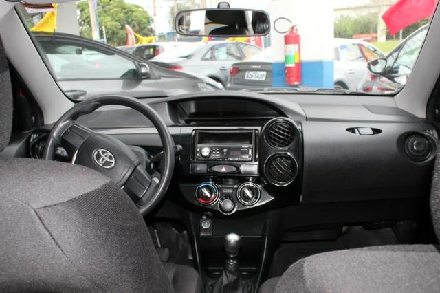 Toyota Etios - Foto 4