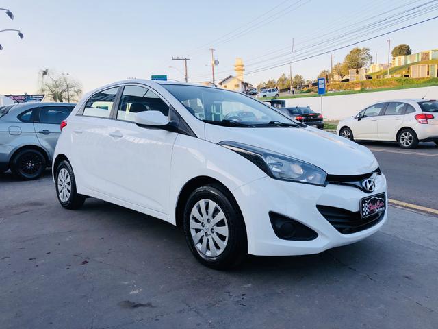HB20 hatch 2014 1.0 único dono completo - Foto 5