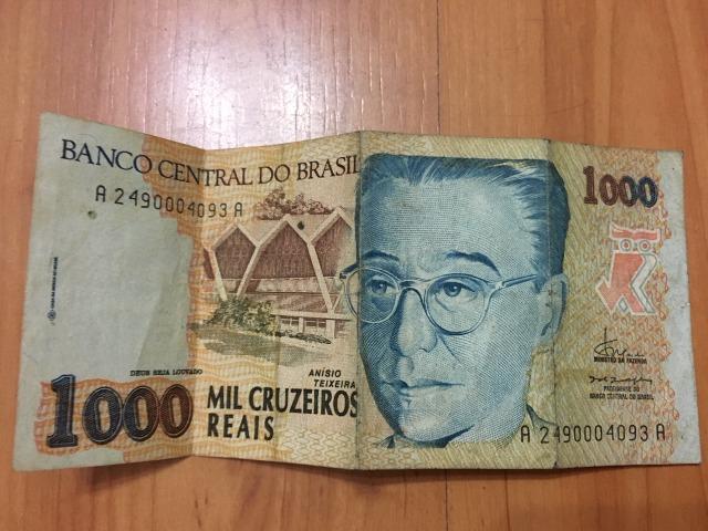 Nota / Cédula de 1000 Cruzeiros Reais de 1993 Flor de Estampa dinheiro bem conservado