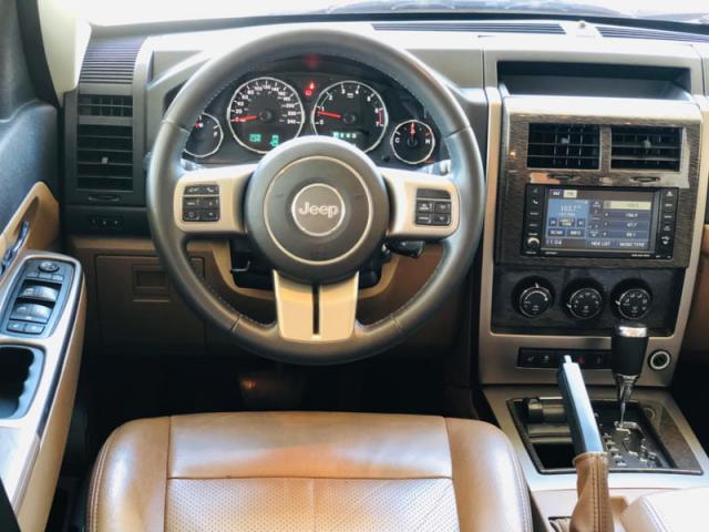 JEEP CHEROKEE LIMITED 3.7 V6 4X4 AUT - Foto 8