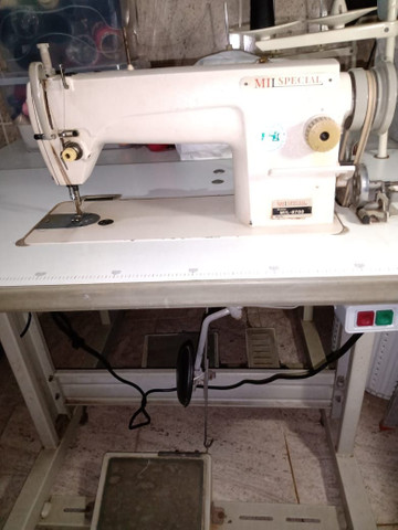 Máquina de costura Reta e Overlok - Foto 3