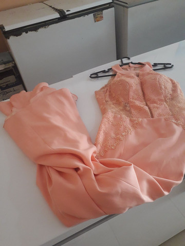 Vendo vestido de festa