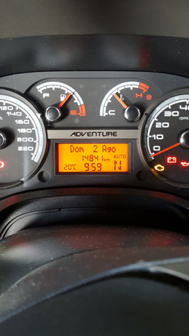 Fiat idea adventure dualogic 2015 apenas 14.841 km - Foto 5