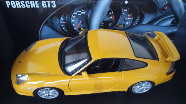Porche GT3 - Escala 1:18 - Foto 3