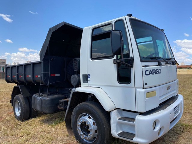 FORD CARGO 1717 ANO 2003