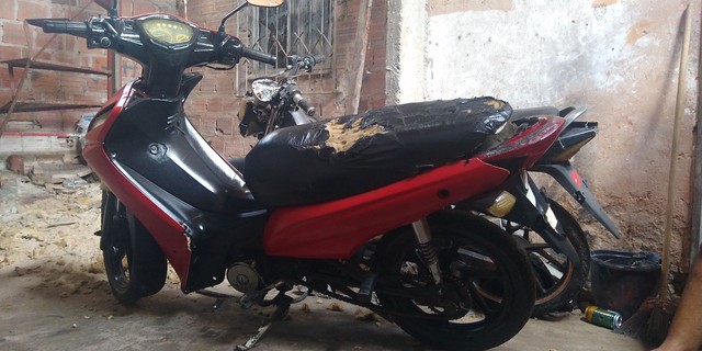VENDO MOTO JET VIP 50 CC TODA BOA TEM CVS NO VALOR