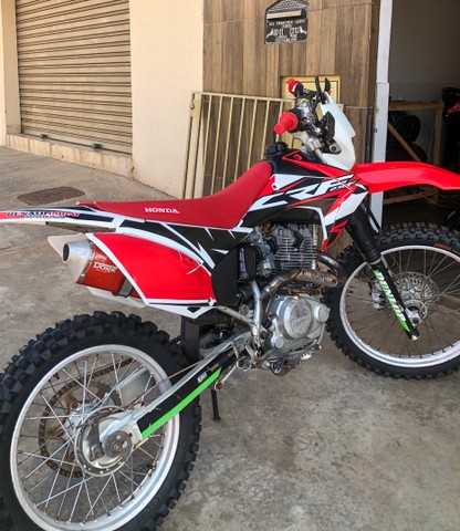 CRF 230 / 2015 / CHEIA DE ACESSÓRIOS / MOTOR ZERO