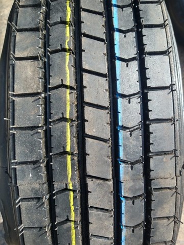 Pneu 275/80R22.5  / 275 80 R 22.5 recapado - Foto 3