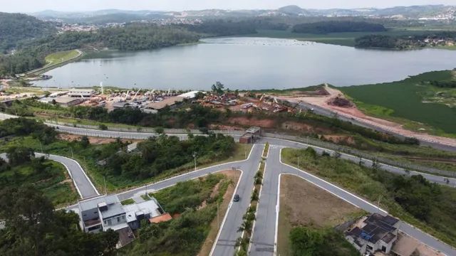 Lote de esquina no condomínio Vista da Lagoa em Sarzedo um dos melhor lote disponível   