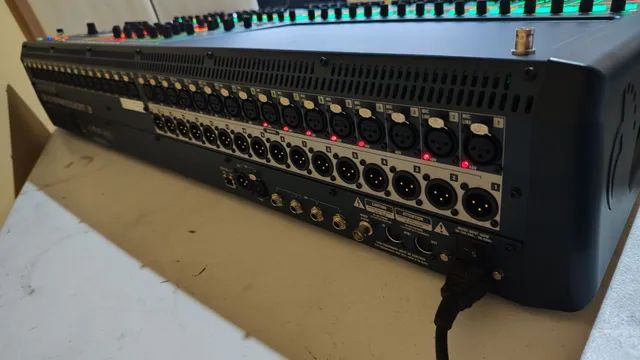 Soundcraft - Mesa Digital Mod. Si Expression 3