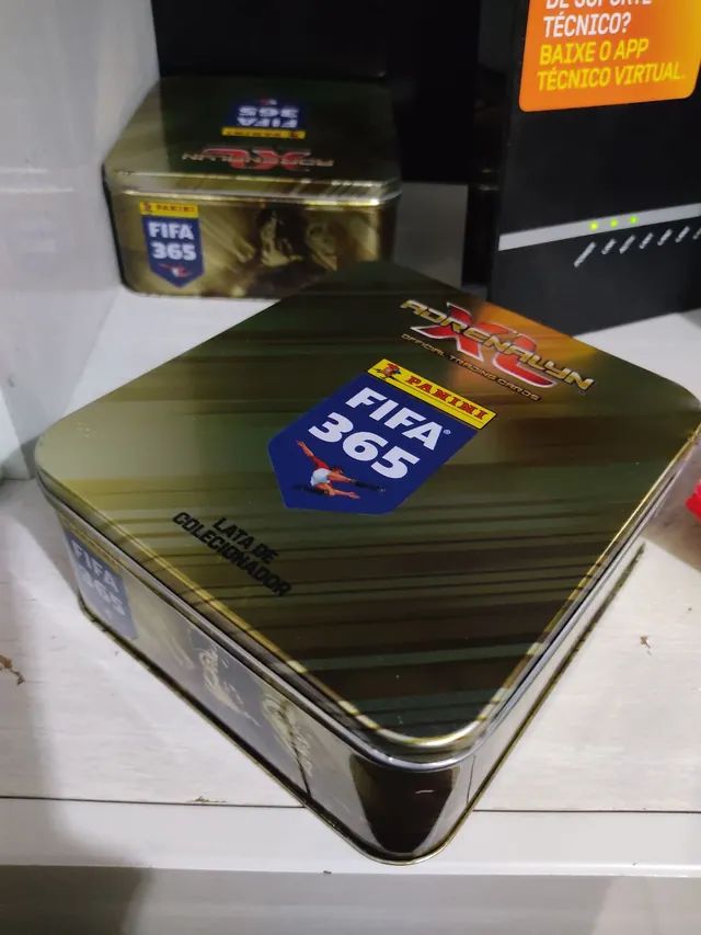 Latas vazias de cards435653551169228801