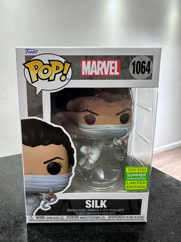 Funko Pop! Marvel Silk Vinyl Bobble-head Exclusive #1064 - Foto 2