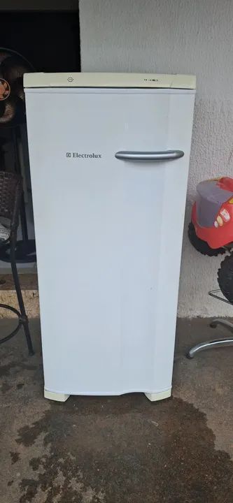 Frizzer 220v...bem novinho...entrego  - Foto 2