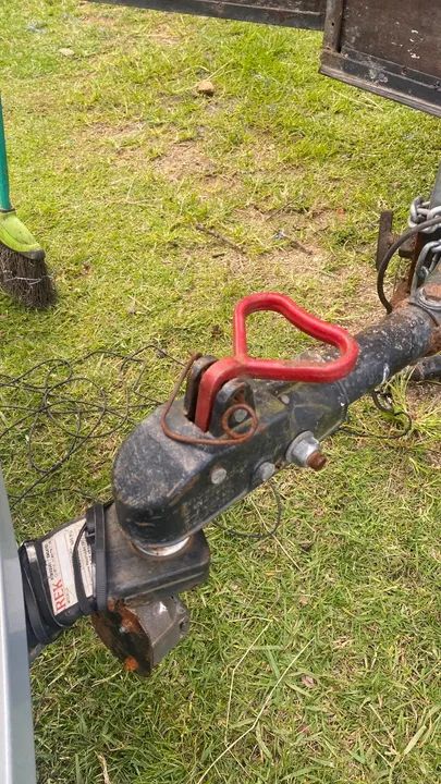 VENDO REBOQUE PARA 2 cavalos - Foto 6