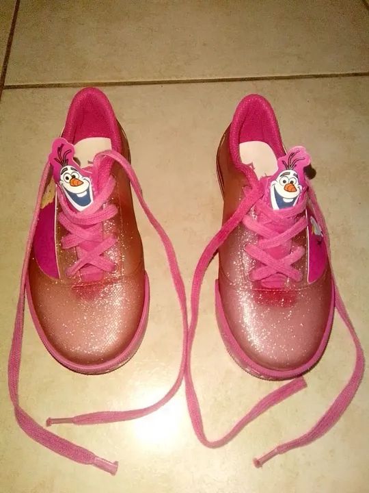 2 PARES N°30 (GRENDENE KIDS) SAPATO E SANDÁLIA - Foto 2