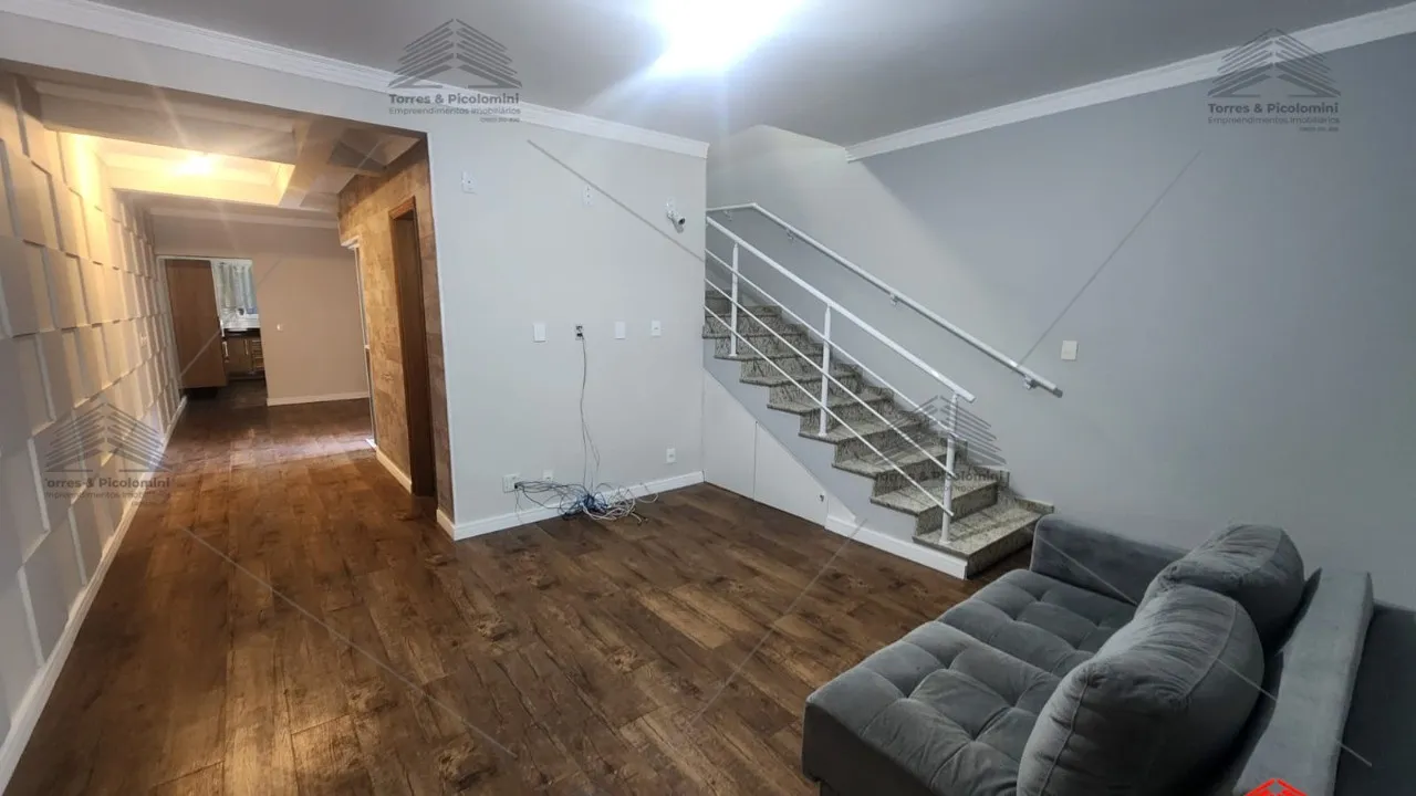 Sobrado Vila Zelina/Vila Prudente 180,00 metros de área construída 3 amplos dormitórios 1