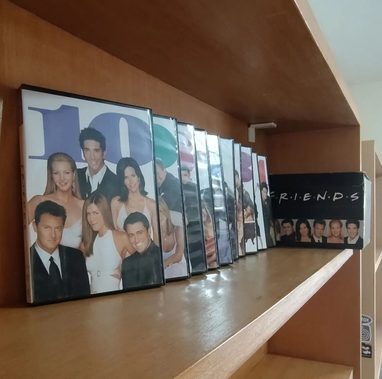 Caixa de DVD da série FRIENDS com as 10 temporadas completas - Foto 3