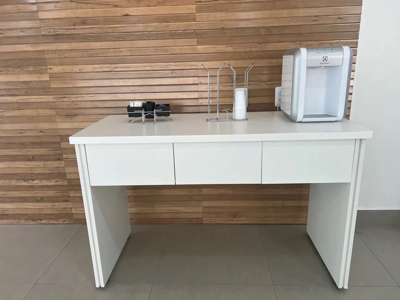 Mesa aparador de café em mdf novíssima  - Foto 2
