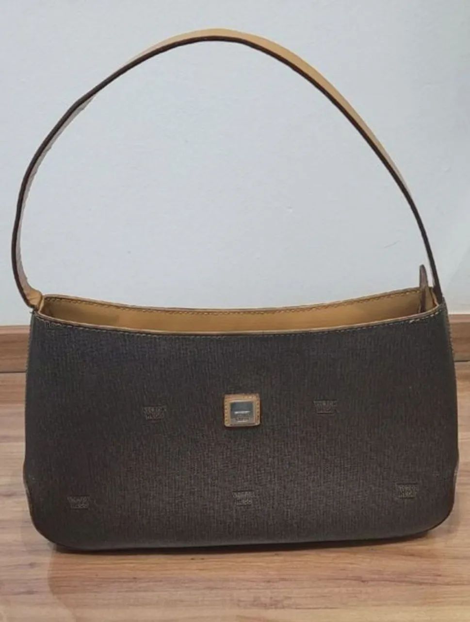Bolsa de Ombro Marrom Victor Hugo