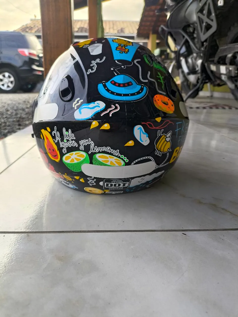 Capacete tam 60 com óculos interno