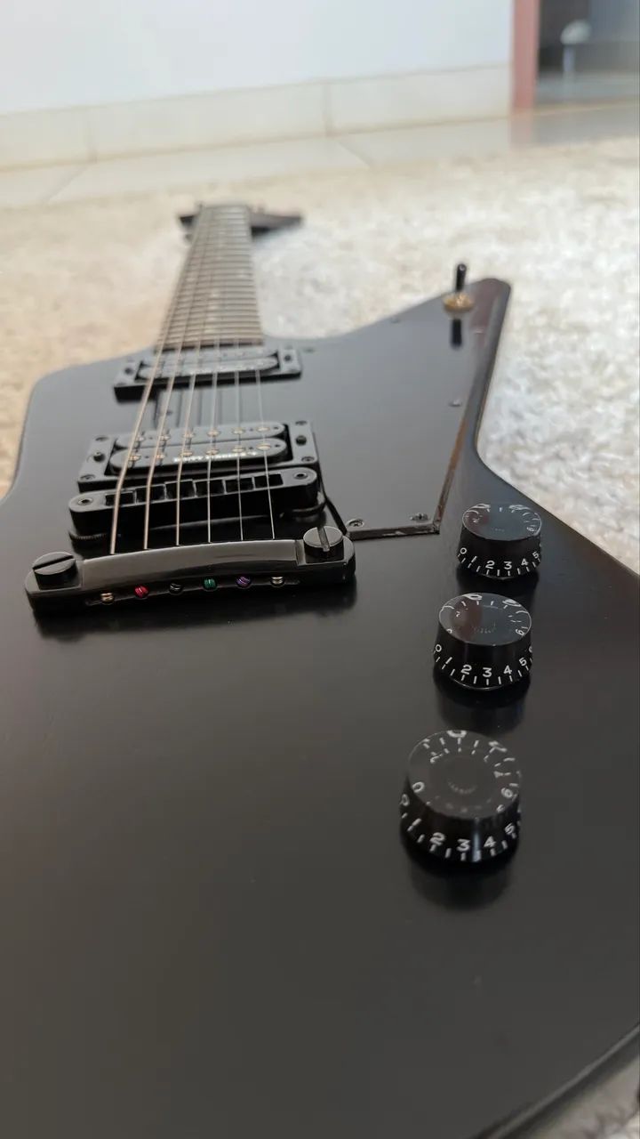 Guitarra Gibson Explorer 2019 - Captadores Gibson ou EMG James