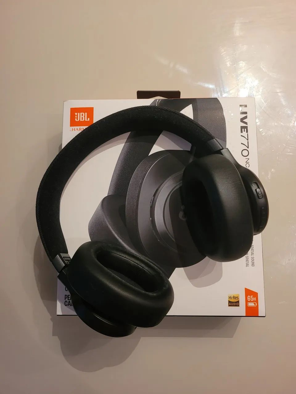 Fone JBL Live 770NC - 01 mês de uso com garantia