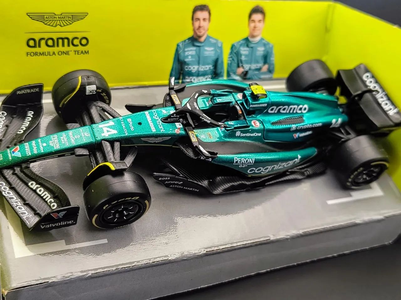 Formula 1 Aston Martin Fernando Alonso - Escala 1/43 - Foto 5