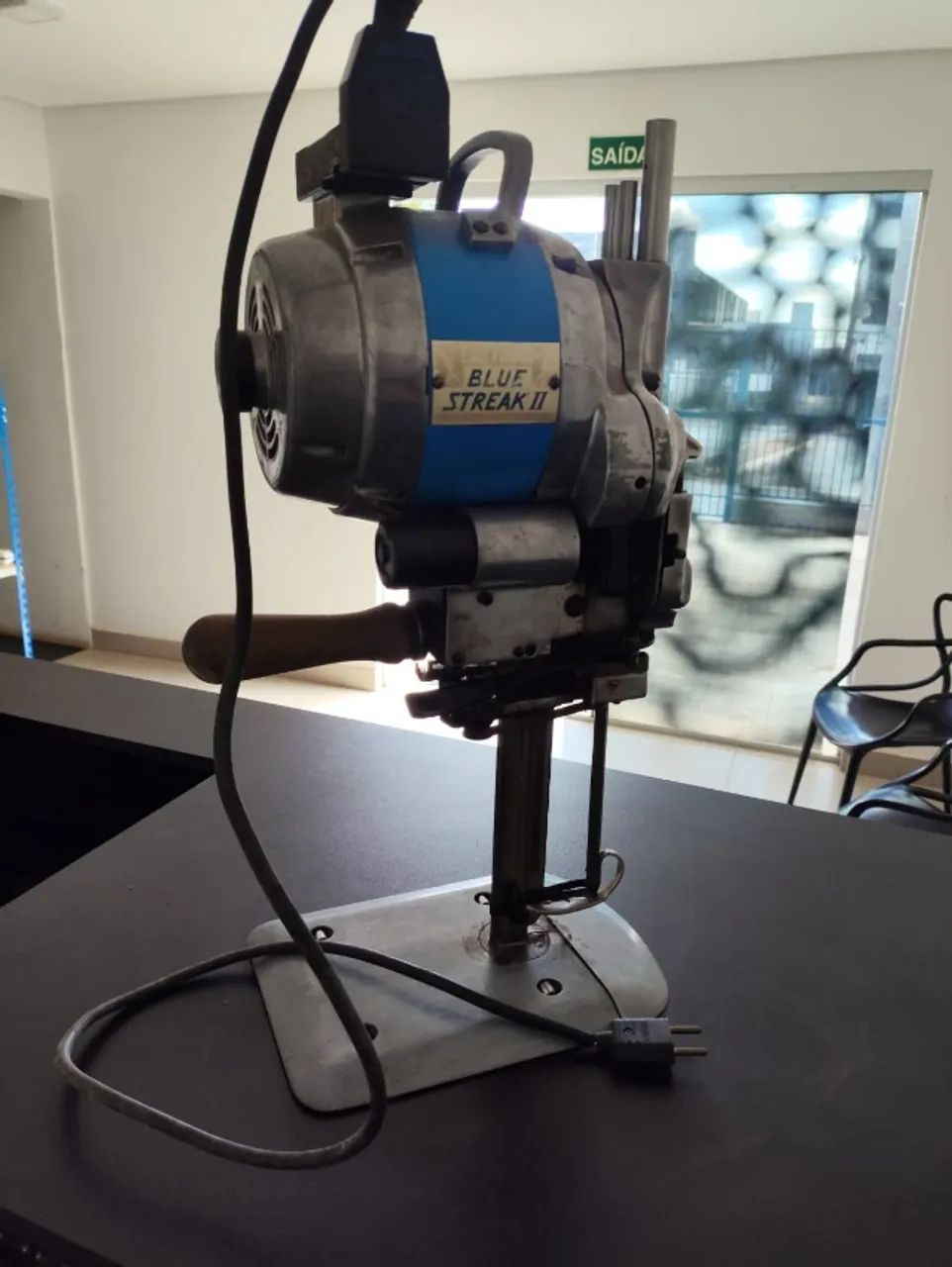 MAQUINA DE CORTE TECIDO EASTMAN BLUE STREAK II 10 POLEGADAS - Foto 2