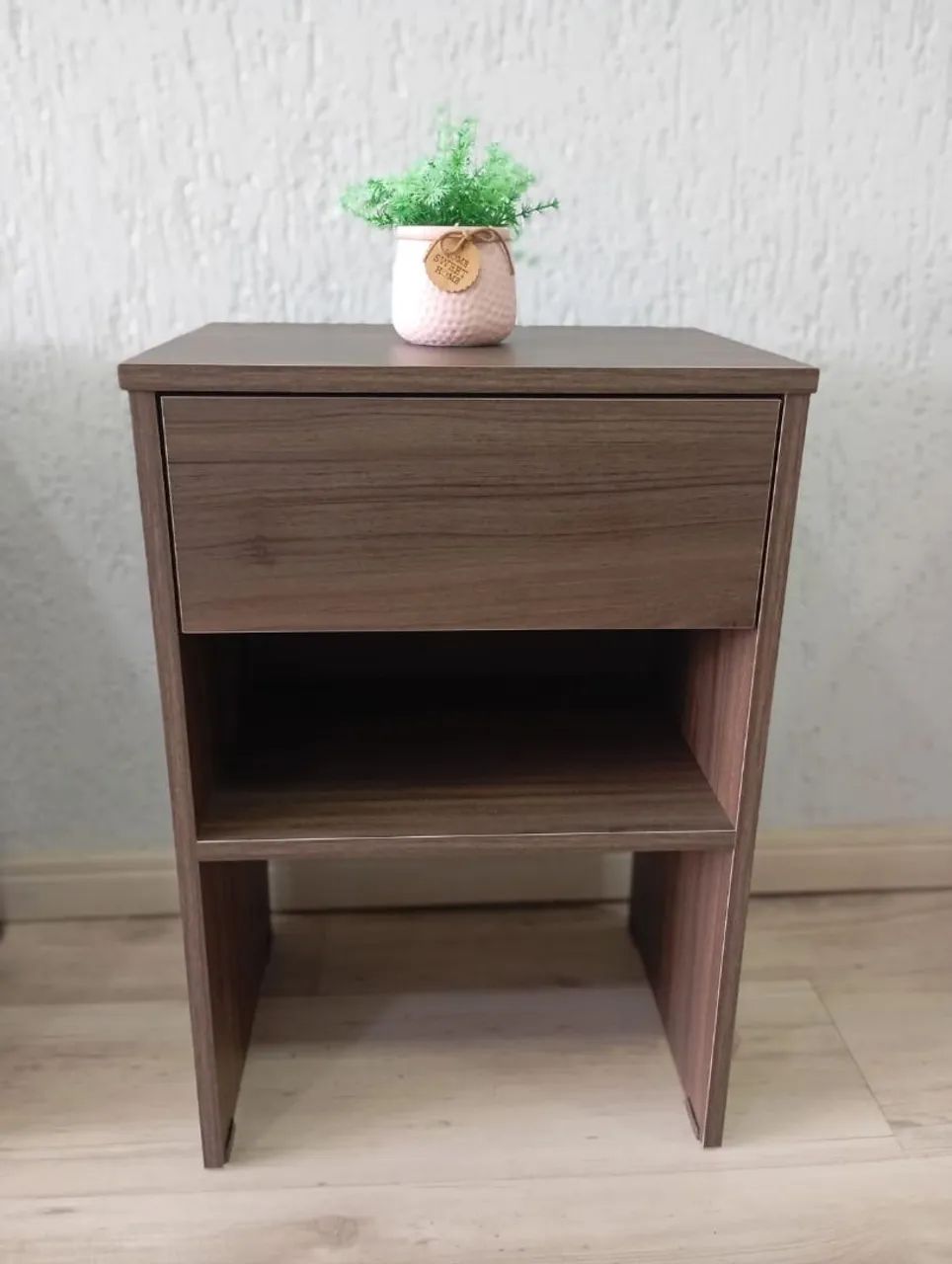 Mesa de Cabeceira com Gaveta e Prateleira - Foto 2