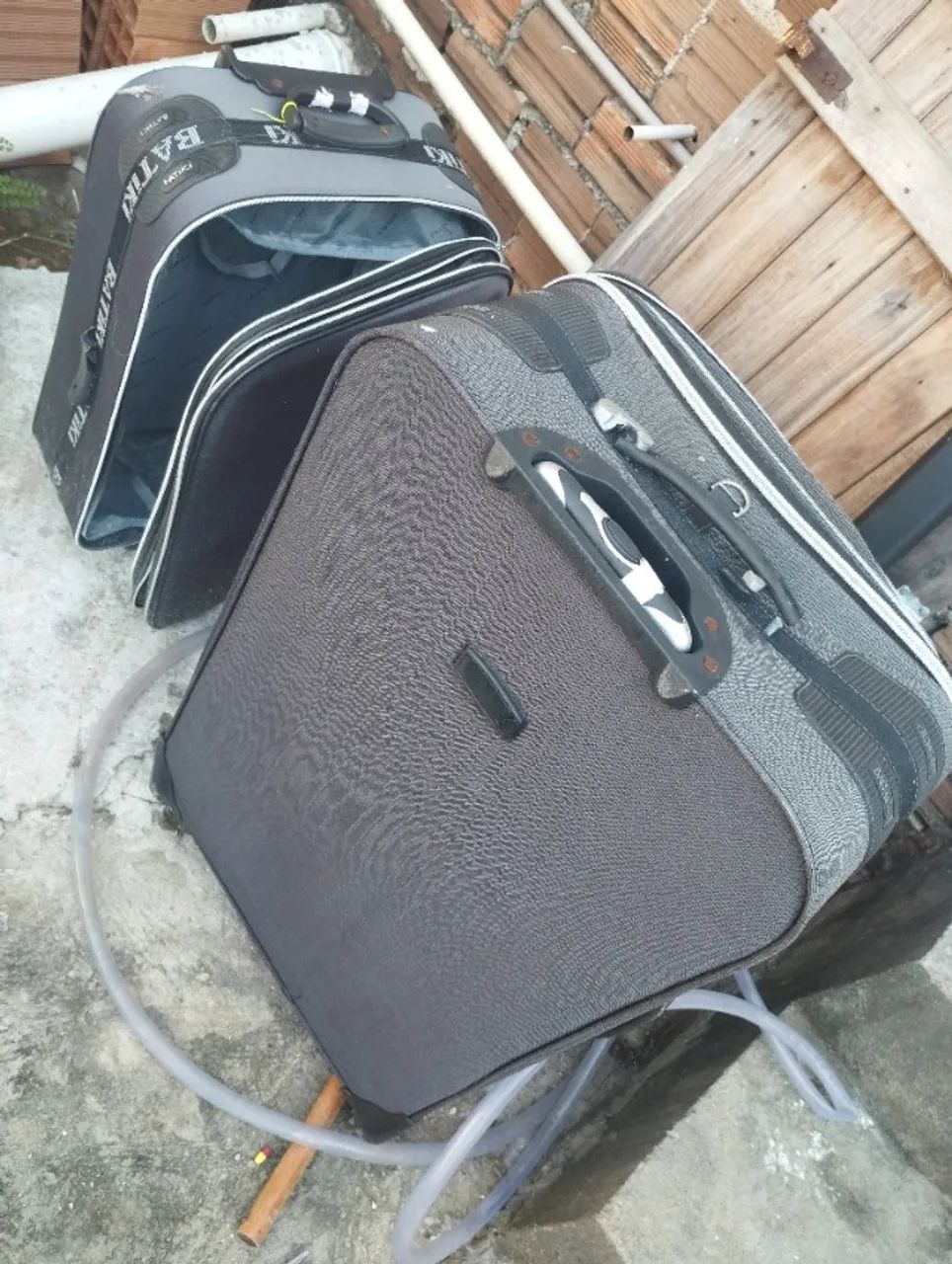 2 malas uma grande da Bagagio e outra média Batiki ideal para quem vai viajar  - Foto 2
