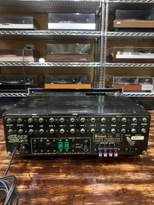 Pré Amplificador Mcintosh - Modelo C32 - Foto 5