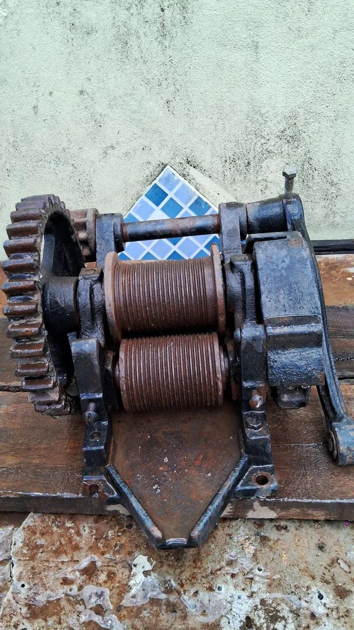 Selling a cane mill in good condition.64319177559043120