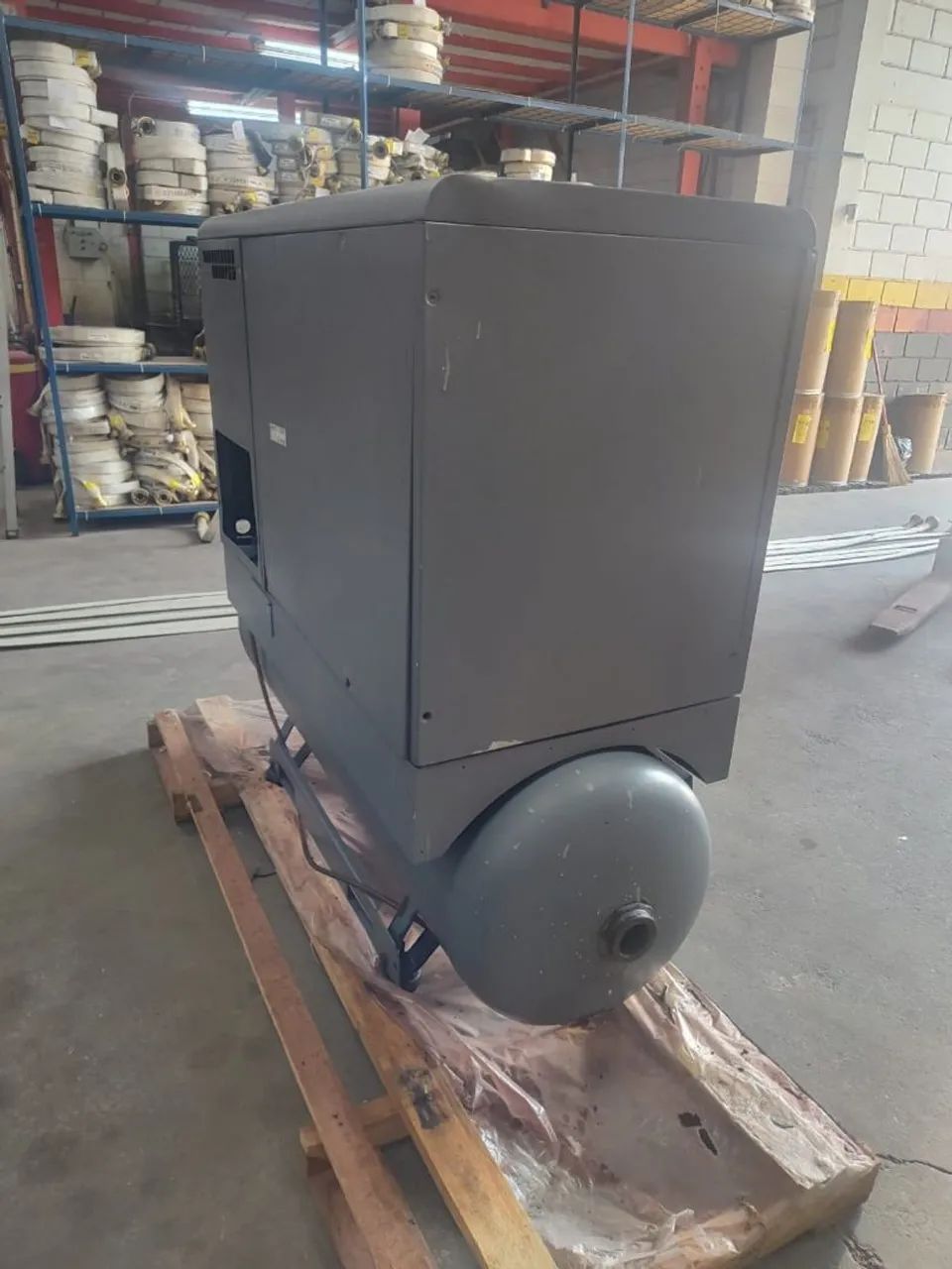 ? VENDO COMPRESSOR PARAFUSO  ATLAS COPCO GX11FF - Foto 4