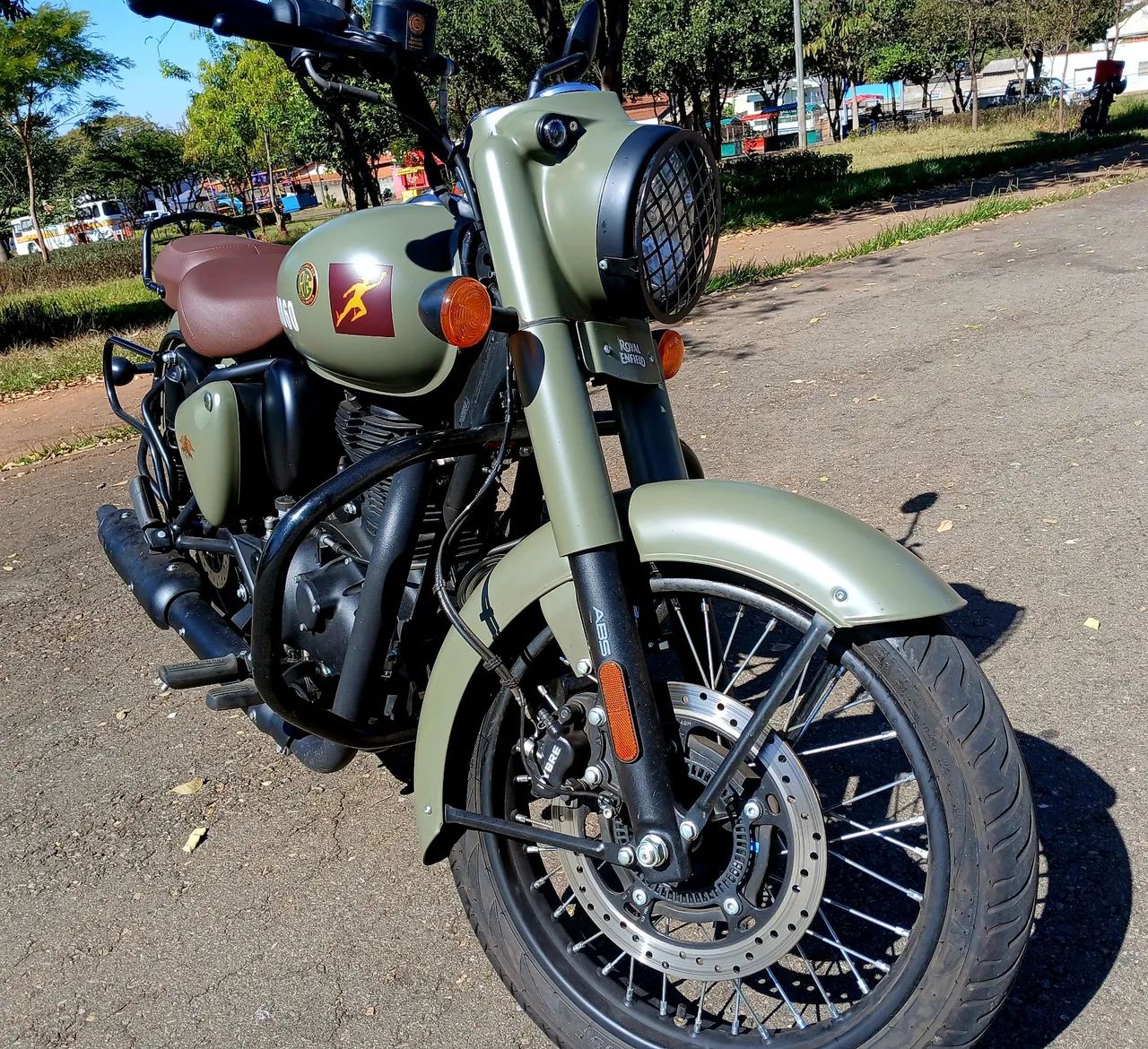 Royal Enfield Classic 350CC Verde Militar 24/25 - 4900km particular  - Foto 2
