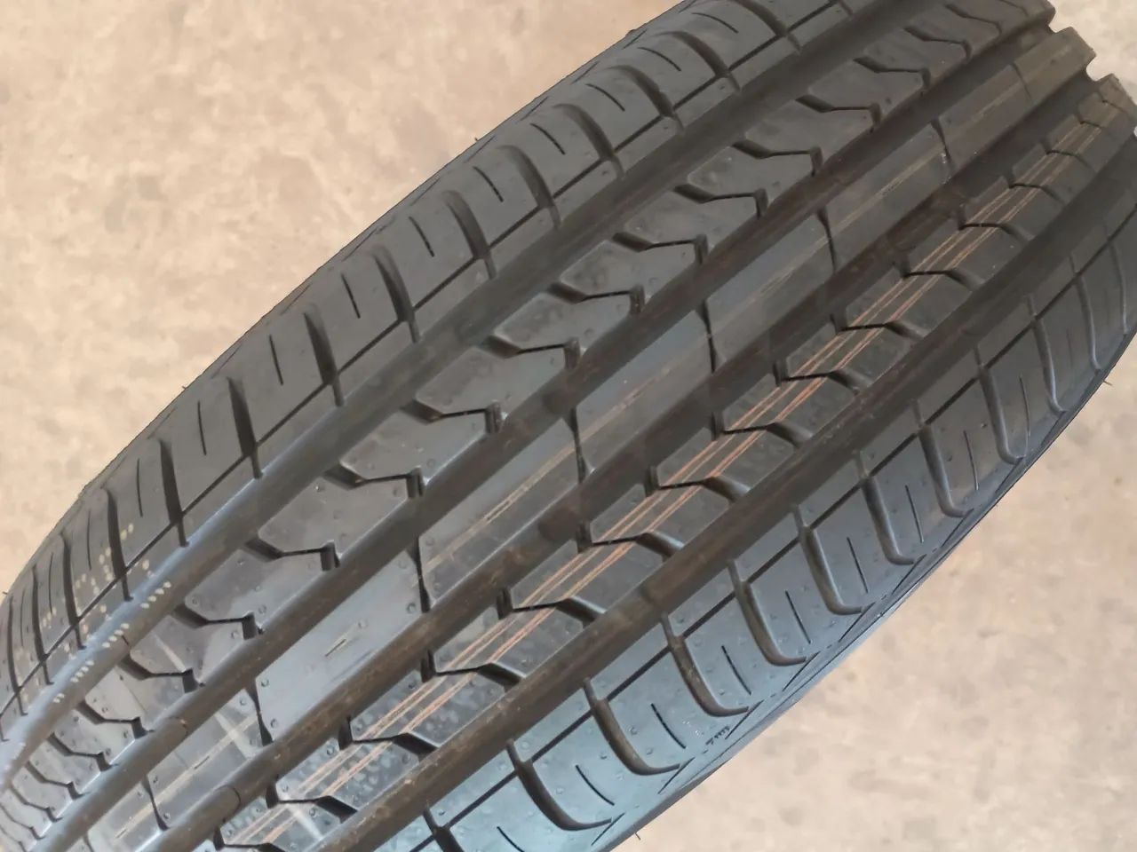 Pneu 175/65R15 84V Fortune. - Foto 3