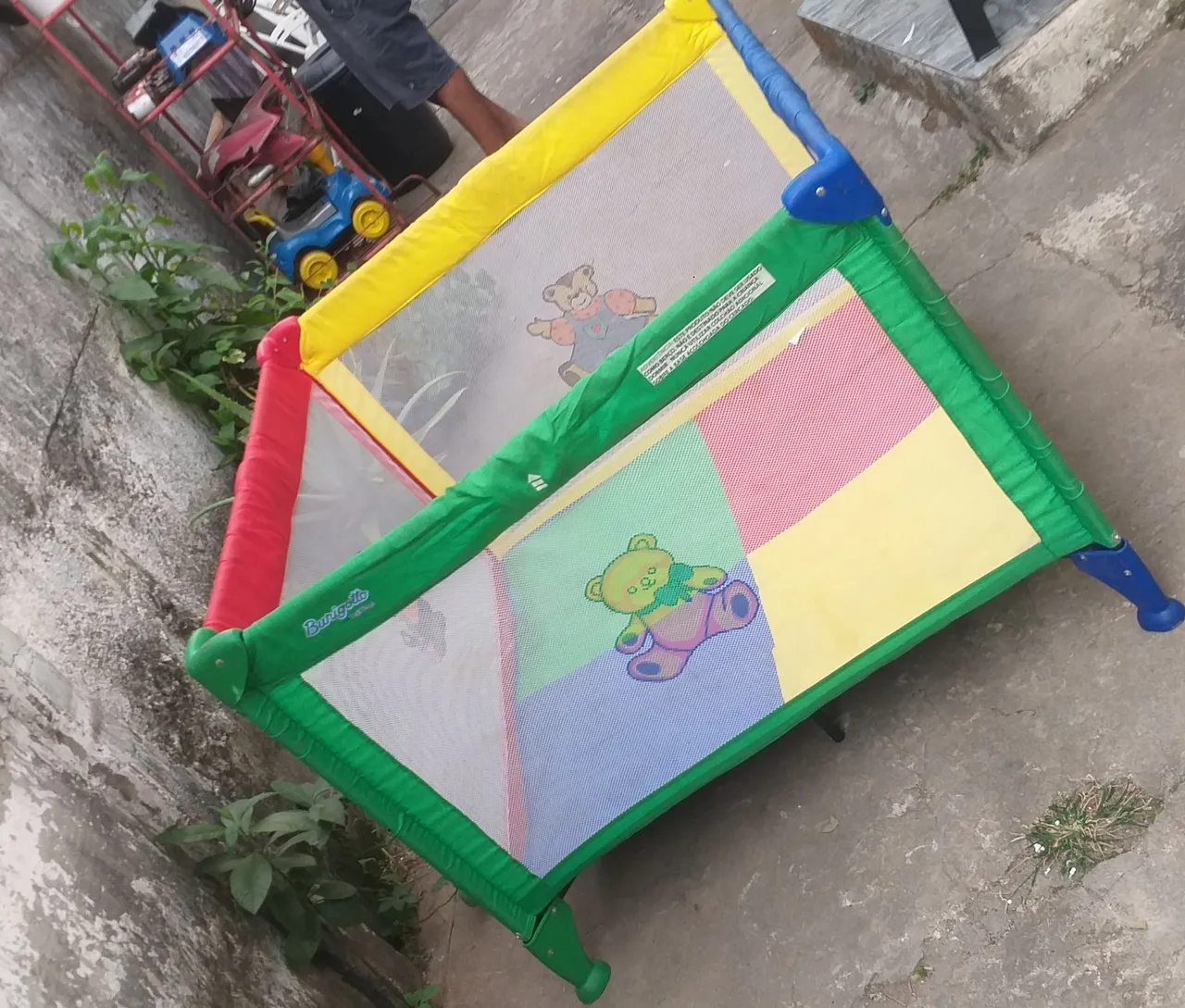 Berço Portátil Infantil Colorido Burigotto