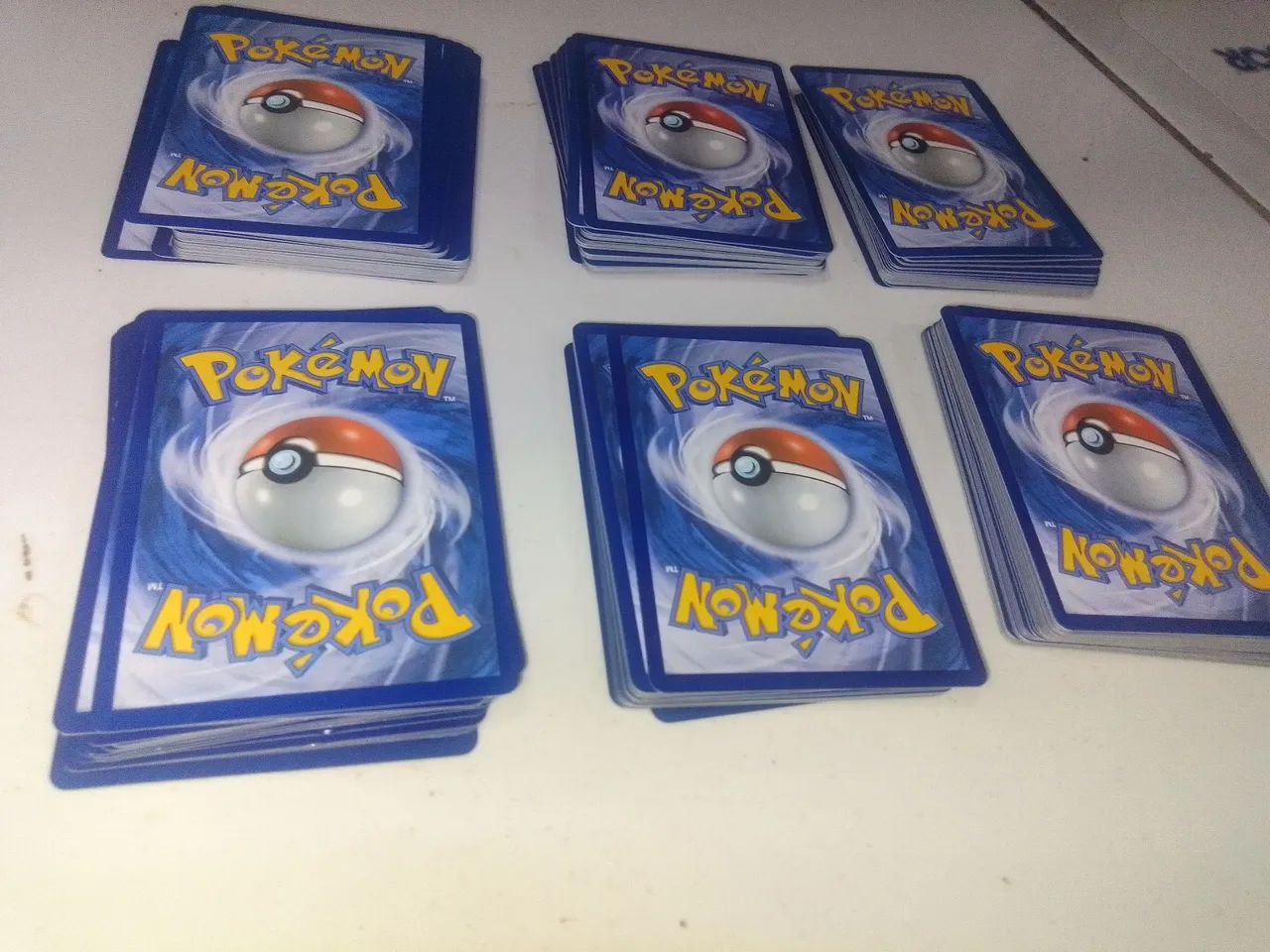 Lote cartas pokémon original bem conservada pra jogar e colecionar 100 unidades  - Foto 6