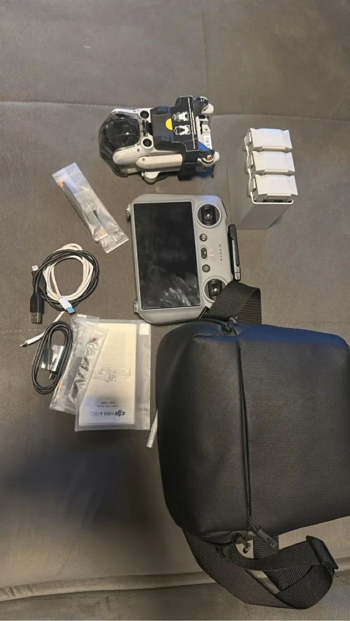 Drone DJI Mini 4 Pro Fly More - Kit Completo