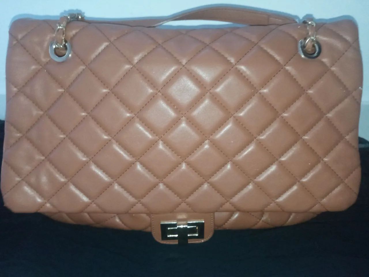 Bolsa de Ombro Matelassê Elegante