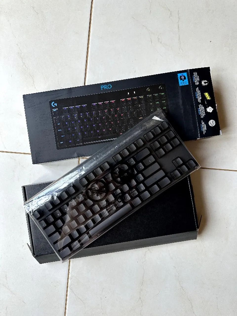 Teclado Mecânico Gamer Logitech G PRO