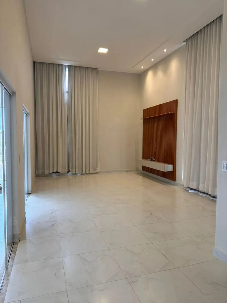 Condomínio Monte Carlo - Casa Sendo 03 Suites - Parque das Nações - Parnamirim - RN