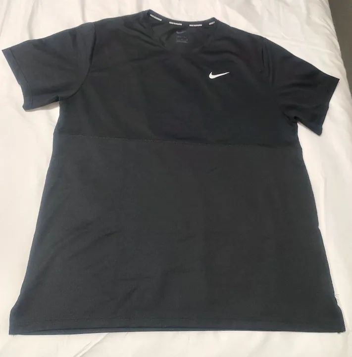 Camiseta Nike breathe (tamanho G)
