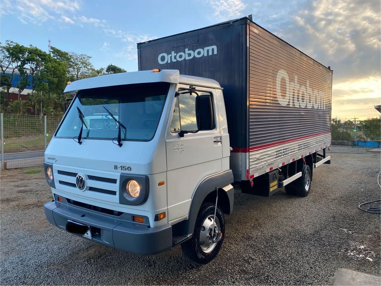 VW 8-150 2012 BAU